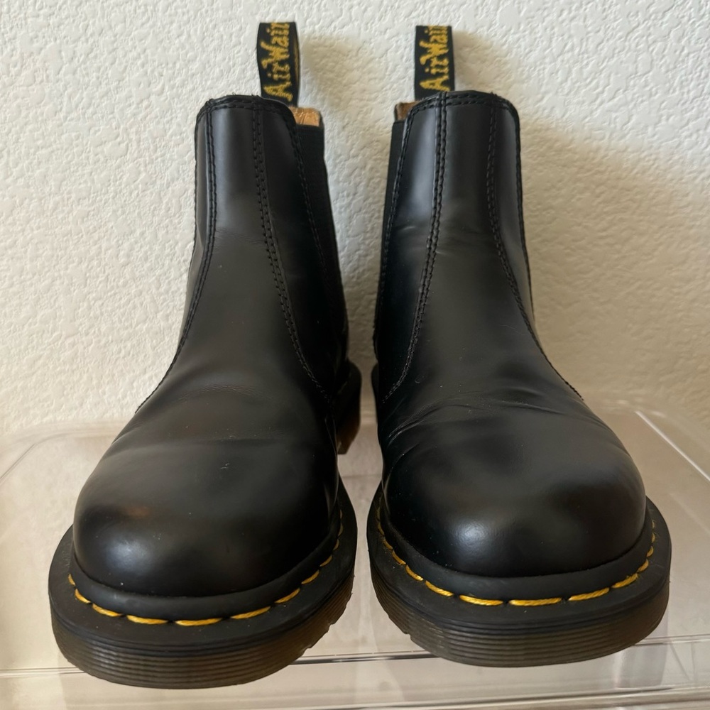 Dr. Martens Chelsea Size 6